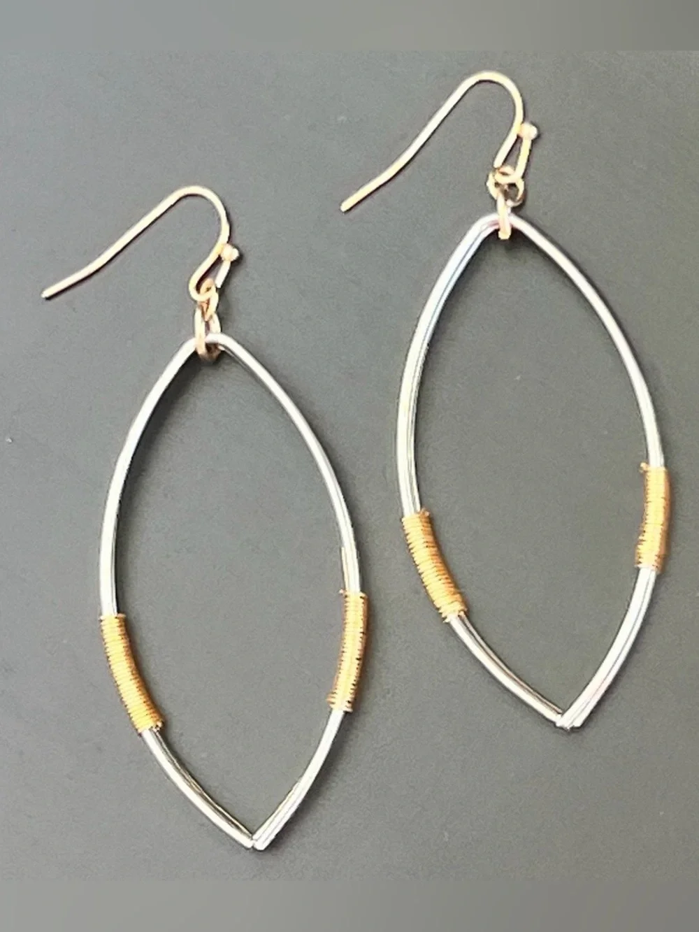 🍒3/$30 New Mixed Metal Teardrop Earrings
